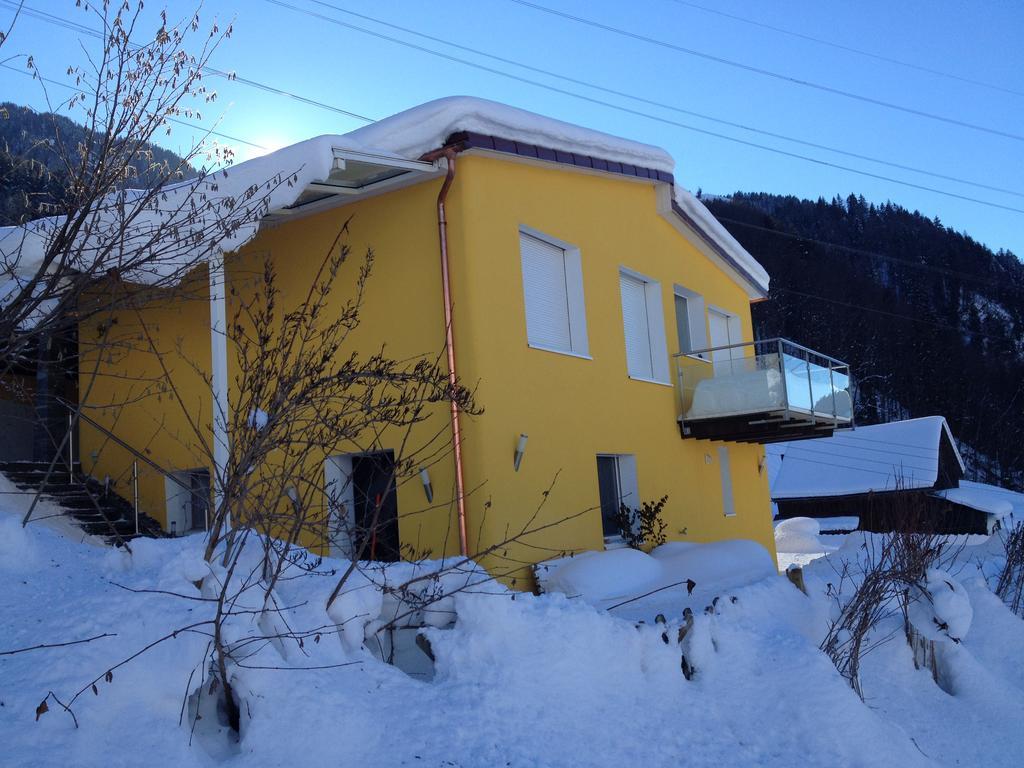 Bijouswiss " Yellow House" Oberterzen Exterior photo